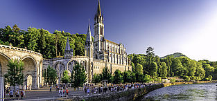 Lourdes (c) Fotolia, CesarFernandez Lourdes (c) Fotolia, CesarFernandez