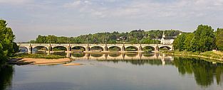 Tours, Pont Wilson (c) Fotolia, LeonidAndronov Tours, Pont Wilson (c) Fotolia, LeonidAndronov