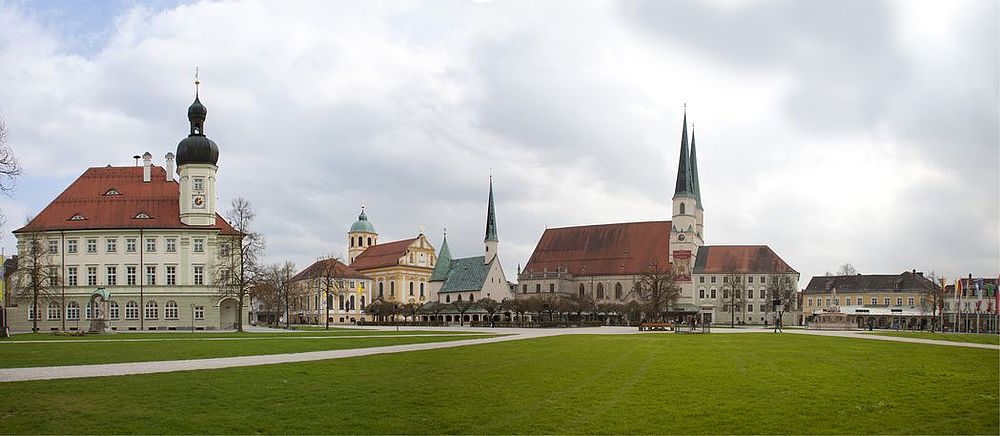 Altötting, Kapellplatz (c) Fotolia, JoGraetz Altötting, Kapellplatz (c) Fotolia, JoGraetz