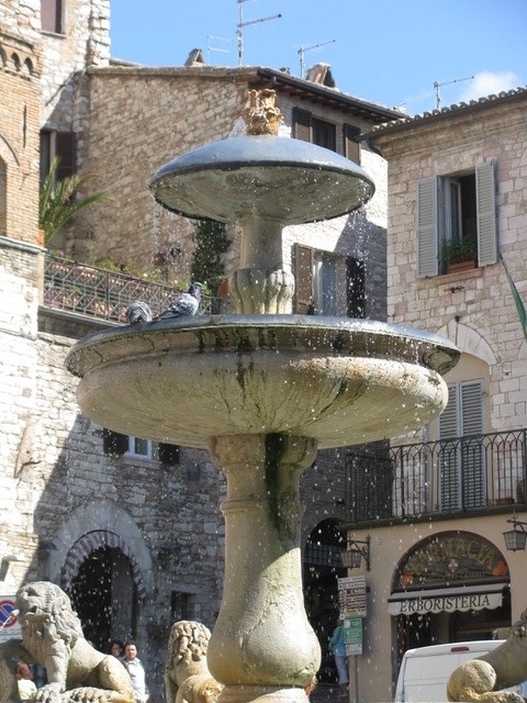 Brunnen in Assisi (c) Eva Steib